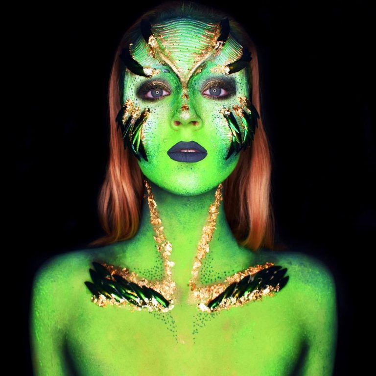 20 Stupendous Body Paint Costumes For Halloween TWBLOWMYMIND